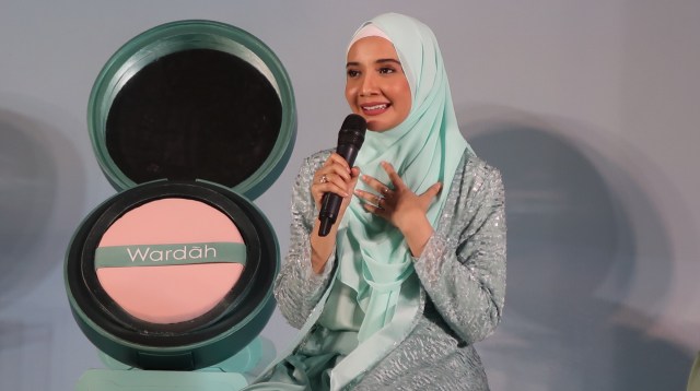 Zaskia Sungkar di acara peluncuran Wardah New Exclusive Series. Foto: dok. Intan Kemala Sari/kumparan