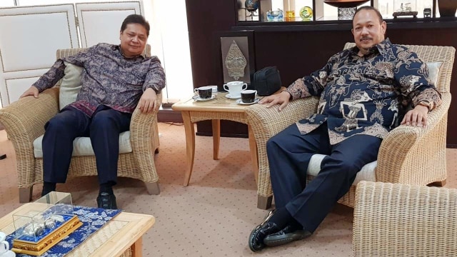 Ketua Umum Golkar, Airlangga Hartarto (kiri) bersama Ketua DPP Partai Golkar, Ricky Rachmadi. Foto: Dok. Istimewa