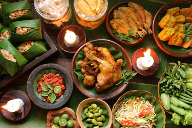 com-Tik Tok, ilustrasi kuliner khas Indonesia Foto: Shutterstock