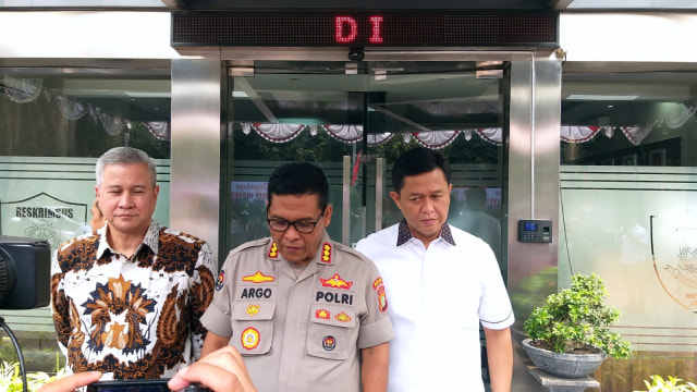 Bank Mandiri laporkan pemberitaan hoaks di media online ke Ditreskrimsus Polda Metro Jaya. Foto: Fadjar Hadi/kumparan