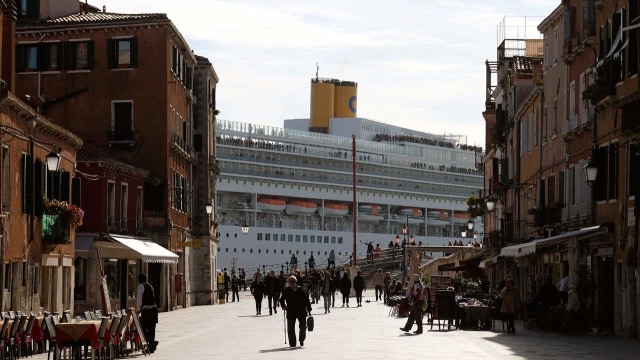 Venesia akan alihkan kapal pesiar dari kota bersejarah. Foto: Getty Images/Giuseppe Cottini