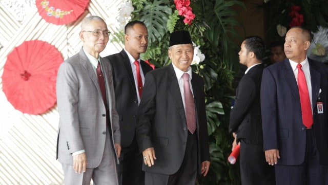 Mantan Wakil Presiden Indonesia ke-9 Hamzah Haz (ketiga kiri) saat hadiri Sidang Tahunan MPR di Kompleks Parlemen, Senayan, Jakarta, Jumat (16/8). Foto: Helmi Afandi/kumparan