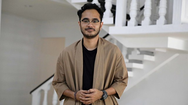 Media visit, promo film MoveOnAja, Marthino Lio