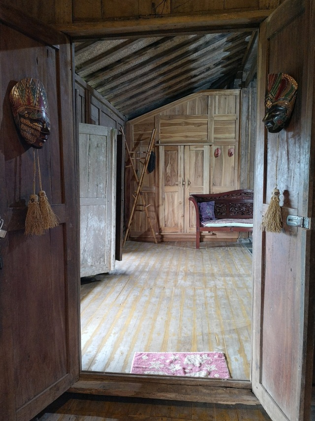 Ilustrasi Rumah Jawaa (NOT COVER)