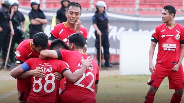 Semen Padang FC vs PSIS Semarang di Gor Haji Agus Salim Padang (Foto: Dok. Semen Padang FC)