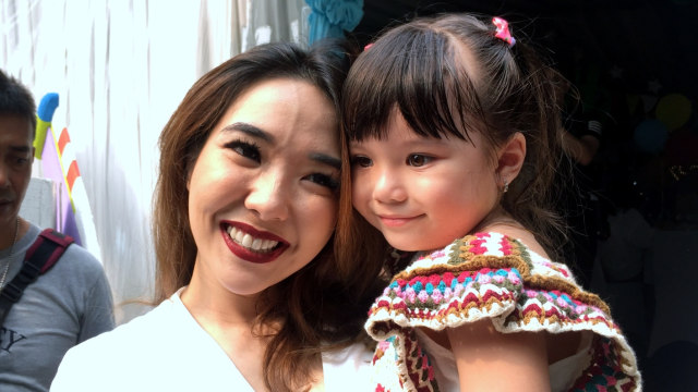 Gisella Anastasia dan Gempita di acara ulang tahun Rafathar. Foto: Sarah Yulianti Purnama/kumparan