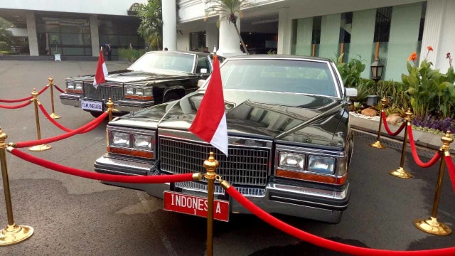 Mobil Presiden Soeharto dipamerkan di halaman Istana Kepresidenan. Foto: Fahrian Saleh/kumparan
