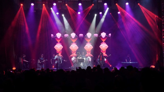 Saat Joe P-Project Tirukan Gaya 'Slash' di Festival Mesin Waktu (38691)