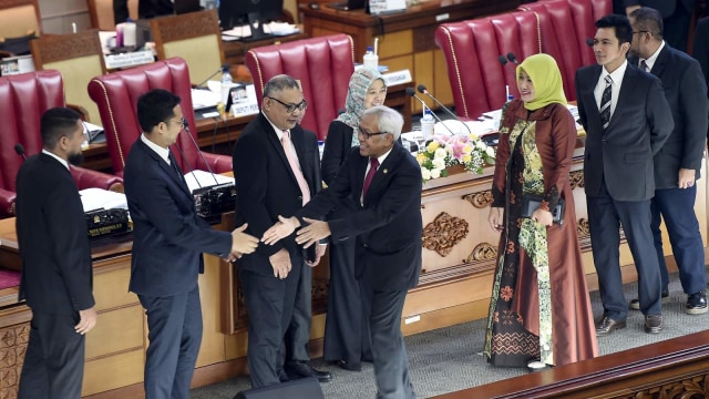 LIPUTAN KHUSUS, Komisi Penyiaran Indonesia, Calon anggota Komisi Penyiaran Indonesia (KPI) Pusat periode 2019-2022 mengikuti Rapat Paripurna DPR