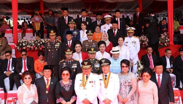 Ketua DPRD Sulut Bacakan Teks Proklamasi di Upacara HUT ...