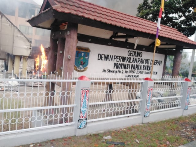 Manokwari mencekam.