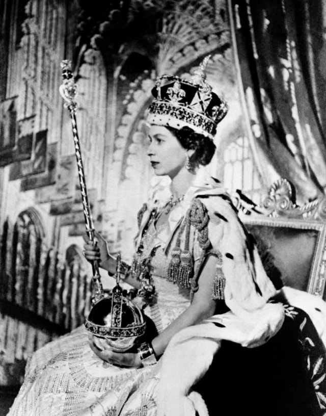 Potret Lawas Royal Family, dari Ratu Elizabeth hingga Meghan Markle (190254)