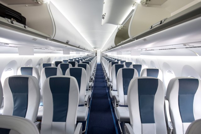 Ilustrasi kabin pesawat tanpa penumpang Foto: Shutter Stock