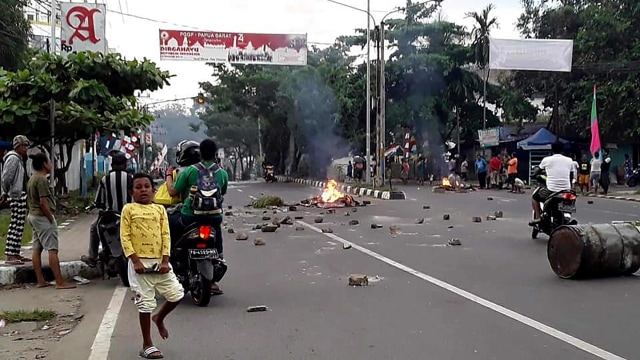 Saat Jokowi Divonis Bersalah dan Didenda Rp 457.000 karena Blokir Internet Papua (185245)
