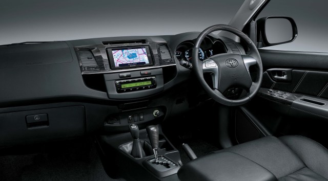 Interior Toyota Fortuner tahun 2015