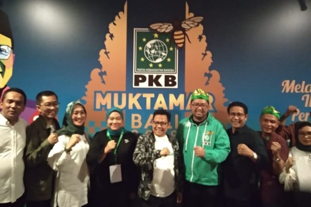 Cak Imin bersama Panitia Muktamar PKB di Nusa Dua, Bali (kanalbali/KR13)