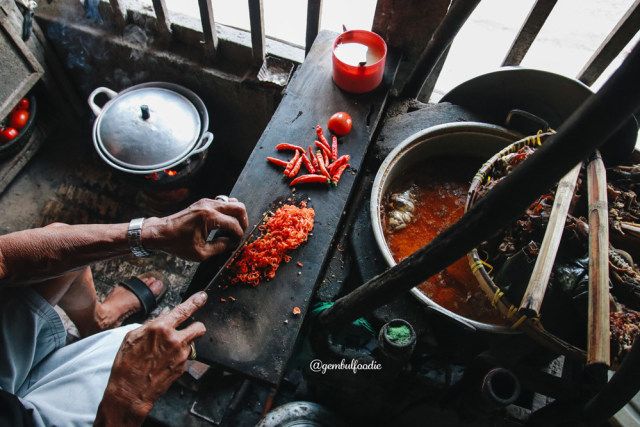 sate-petir-pak-nano-kumparan-9.jpg