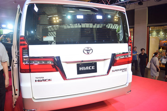 Toyota Hiace Varian Termewah Meluncur, Lebih Murah dari Alphard (119391)