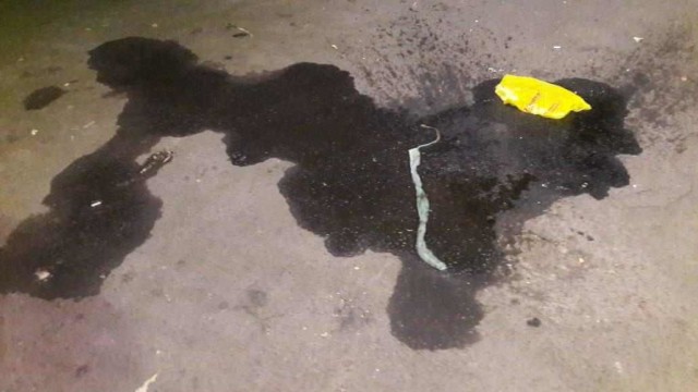 Pecahan bom molotov yang dilemparkan ke kantor DPP Partai Golkar. Foto: Dok. istimewa
