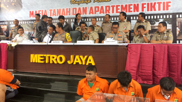 Jumpa pers kasus penipuan mafia tanah dan apartemen fiktif di Mapolda Metro Jaya. Foto: Raga Imam/kumparan