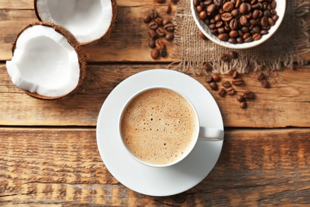 Kopi dengan susu santan Foto: Shutterstock