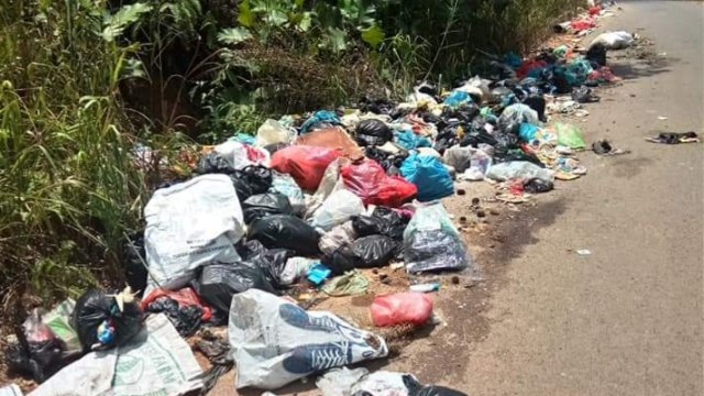 Sampah di pinggiran Kota Tanjungpinang