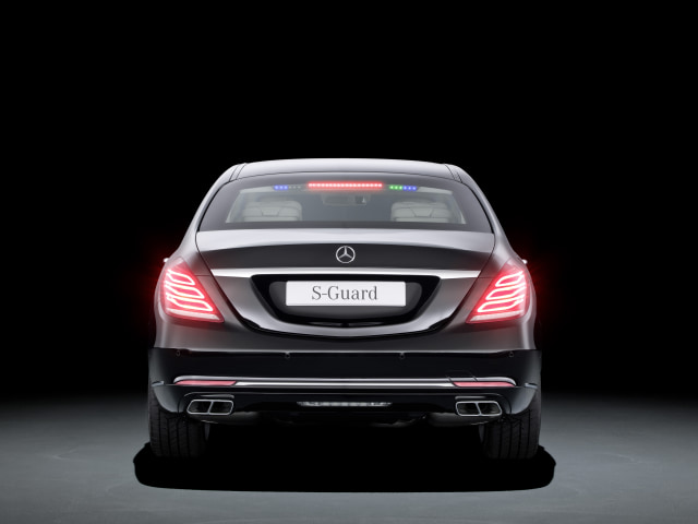 Mengintip Fitur Mercedes-Benz S 600 Guard, Mobil Dinas Baru Jokowi (107158)