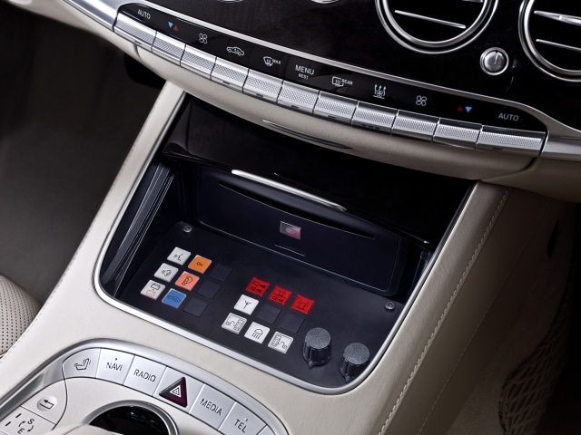 Mengintip Fitur Mercedes-Benz S 600 Guard, Mobil Dinas Baru Jokowi (107162)