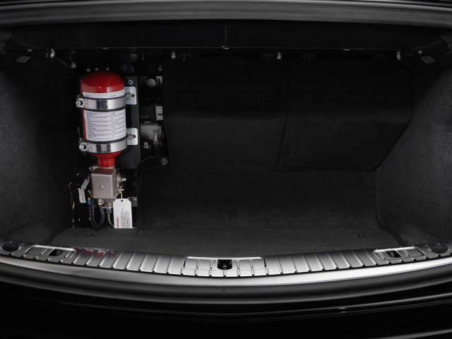 Mengintip Fitur Mercedes-Benz S 600 Guard, Mobil Dinas Baru Jokowi (107164)