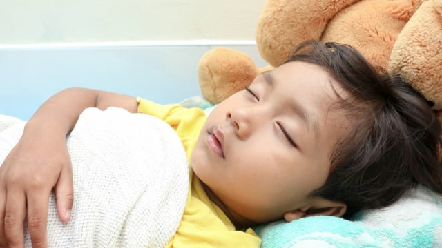 Ilustrasi anak sakit. Foto: Shutterstock