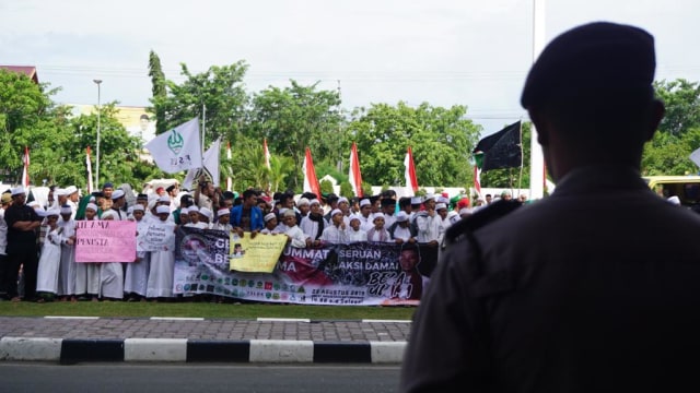 Aksi Damai "Bela Ulama" Ustaz Abdul Somad di Aceh. Foto: Zuhri Noviandi/kumparan