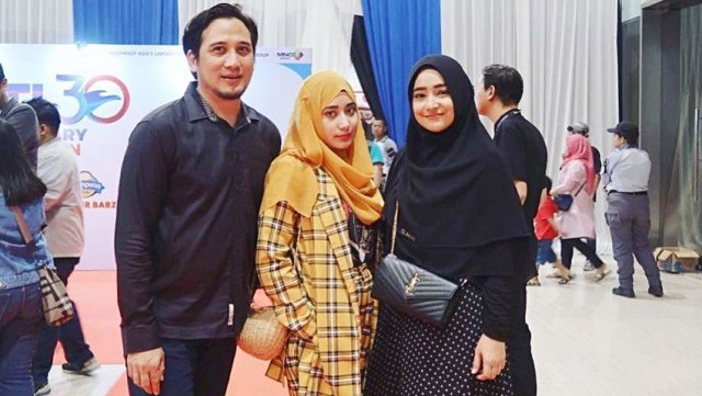 Keluarga Cindy Fatikasari dan Tengku Firmansyah. Foto: Instagram/ @cindyfatikasari18
