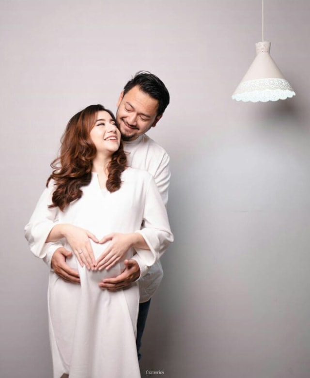 7 Potret Rizkina Nazar, Kakak Rizky Nazar yang Baru Melahirkan (93108)