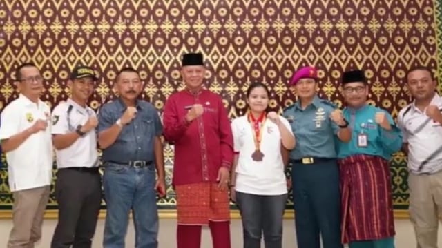 Atlet Perbakin Wanita asal Kepri Juara 3 Lomba Tembak Tingkat Asia (337868)