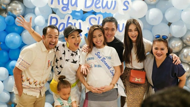 Baby shower Ayu Dewi. Foto: (Instagram/mrsayudewi)