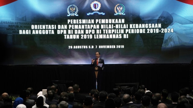 Presiden Joko Widodo saat pembukaan Orientasi Pemantapan Nilai Kebangsaan bagi anggota DPR-DPD RI terpilih periode 2019-2024 oleh  Lemhannas RI di Hotel Bidakara, Jakarta, (26/8). Foto: Jamal Ramadhan/kumparan