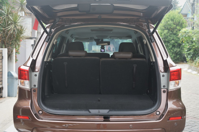 Nissan Terra 4x2
