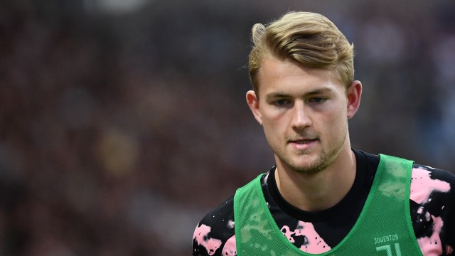 Matthijs de Ligt dicadangkan dalam laga pembuka Serie A 2019/20 menghadapi Parma. Foto: AFP/Marco Bertorello