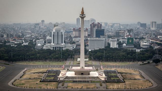 Pemandangan Monumen Nasional (Monas) yang berada di jantung kota Jakarta. Foto: ANTARA FOTO/Aprillio Akbar