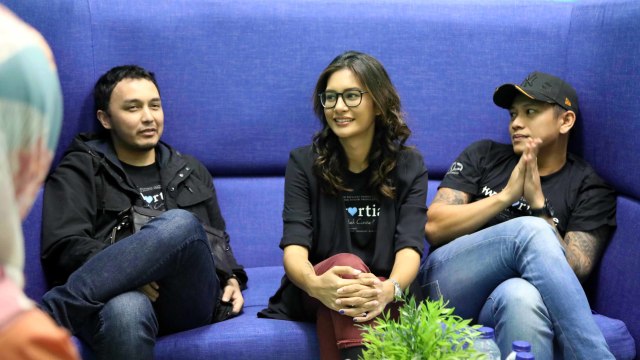 Foto: Ngobrol Bareng Para Pemain Film 'Twivortiare' di kumparan (156917)