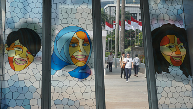 Instalasi seni yang berada di Stasiun MRT Istora Mandiri, Jakarta, Selasa (27/8). Foto: Fanny Kusumawardhani/kumparan