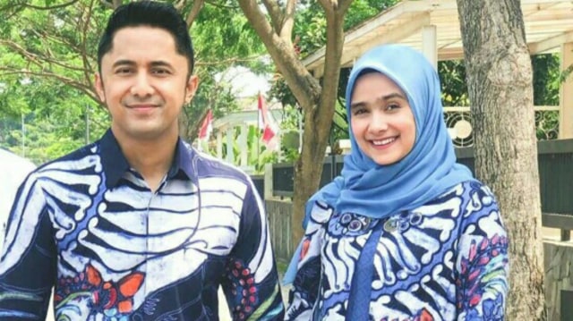 Hengky Kurniawan dan istri. Foto: (Instagram/sonyafatmala)