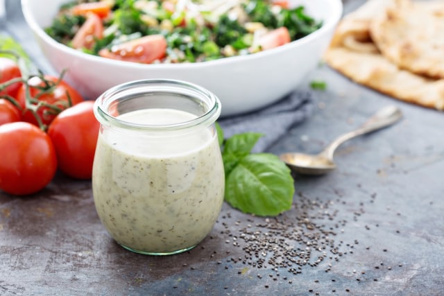 Dressing salad dengan biji chia Foto: Shutterstock
