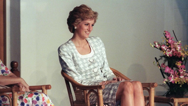 Dilansir Travel and Leisure, lewat pake Crowning a Lady, para tamu bisa merasakan pengalaman persis seperti yang dilakukan Putri Diana. Diketahui sosok wanita tersbut pertama kali ke Chicago pada 1996.