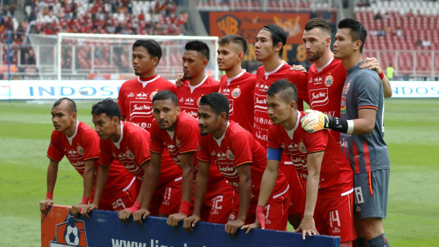 Para pemain Persija sebelum melakoni sebuah laga di Liga 1 (ilustrasi). Foto: Nugroho Sejati/kumparan