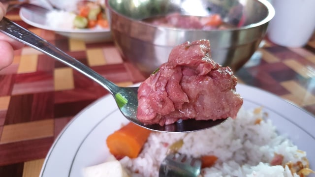 Sop Buntut Ma 'Emun.