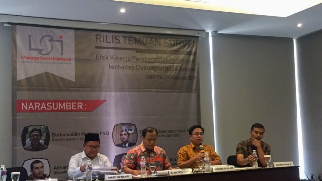 Rilis LSI ‘Efek Kinerja Pemberantasan Korupsi Terhadap Dukungan Pada Jokowi’. Foto: Ferry Fadhlurrahman/kumparan