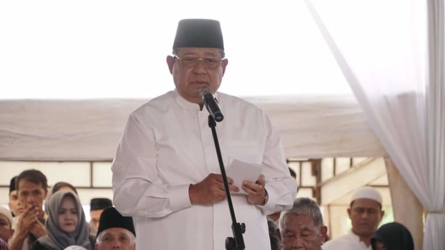 Salam Perpisahan SBY kepada Sang Ibunda (304486)
