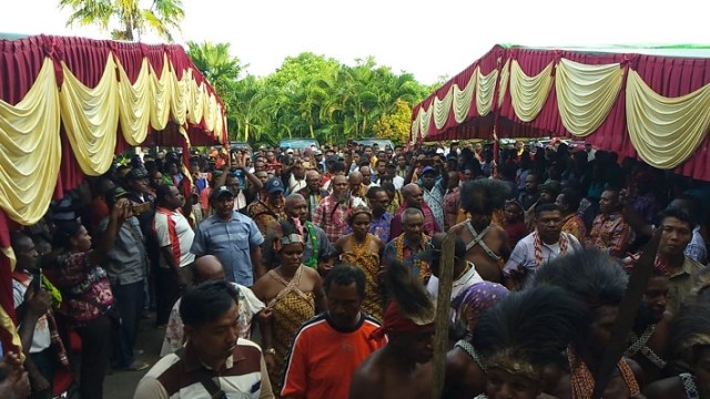 Masyarakat Arfak_BumiPapua_Irsye Simbar.jpeg