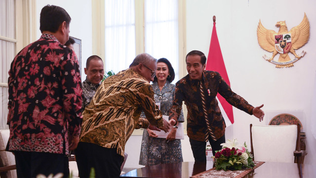 Pansel Capim KPK menyerahkan nama capim KPK